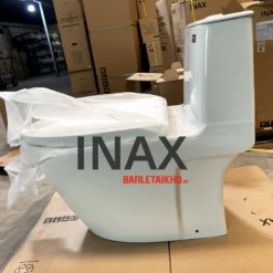 AC 902VN là Bồn cầu INAX 1 khối giá hơn 6.8tr và có chương trình tặng xịt vệ sinh 43 Góc nhìn ngang của Bồn Cầu INAX AC-902VN (AC902VN) (15)
