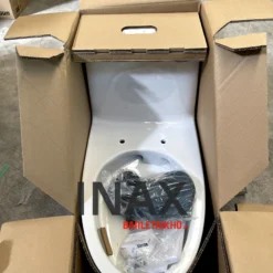 AC 902VN là Bồn cầu INAX 1 khối giá hơn 6.8tr và có chương trình tặng xịt vệ sinh 71 Đập hộp Bồn Cầu INAX AC-902VN (AC902VN) (2)