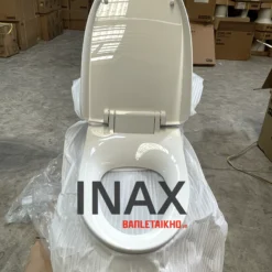 Bồn Cầu INAX AC-1032VN (AC1032VN) 1 Khối Aqua Ceramic Nắp Êm 28 Góc nhìn phía trước của bàn cầu inax AC 1032VN (14)