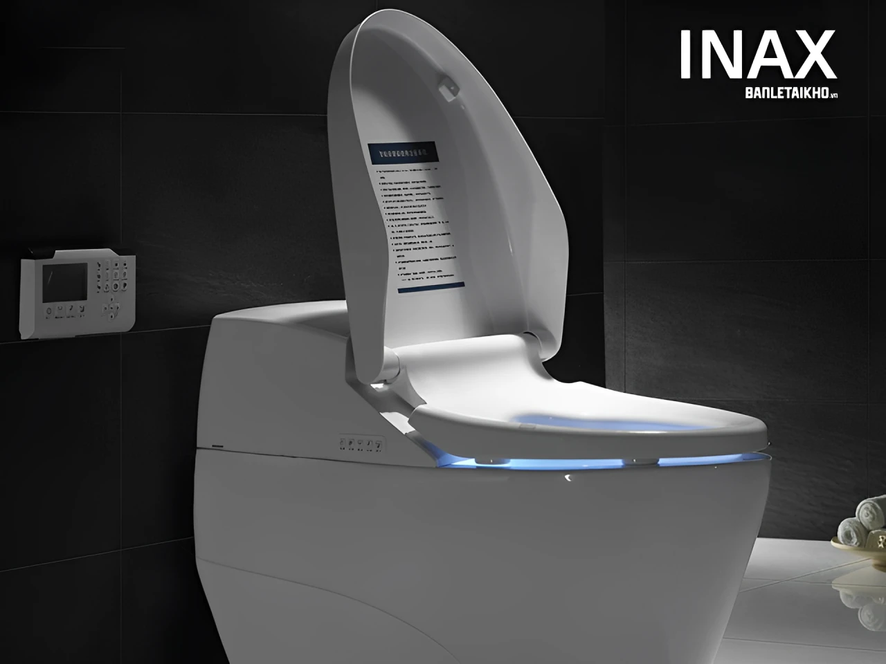 Bồn cầu INAX kết hợp nắp sang trọng và hiện đại