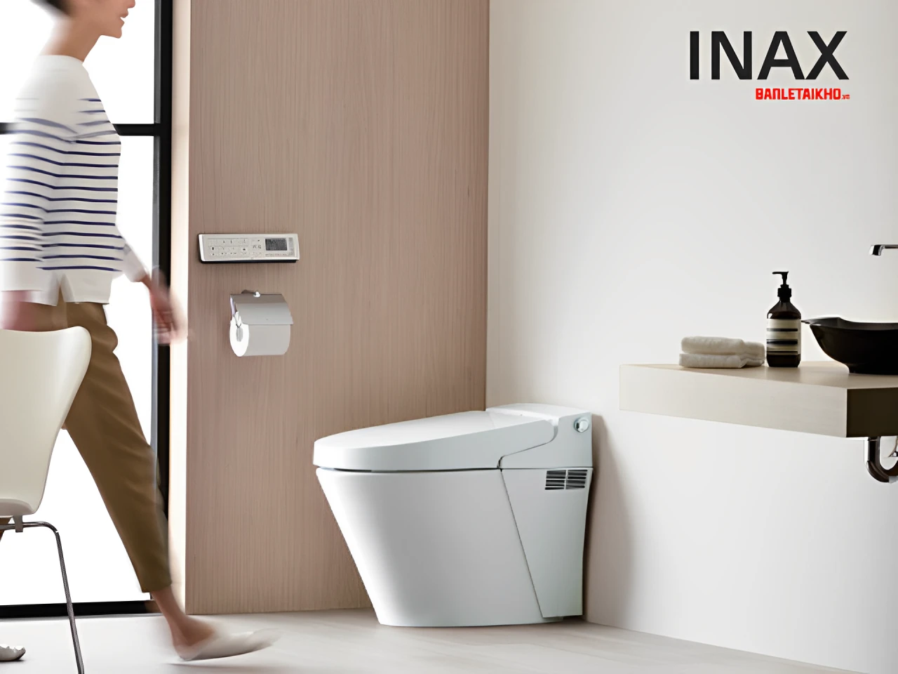 Bồn cầu thông minh INAX AC-618VN dòng SATIS S tinh giản