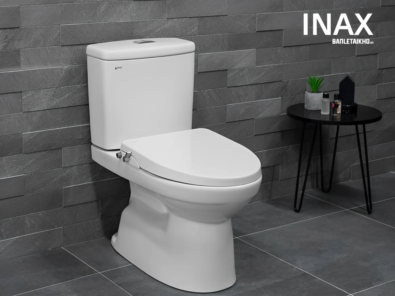 Nắp rửa cơ INAX CW-S15VN cần gạt điều khiển cơ học